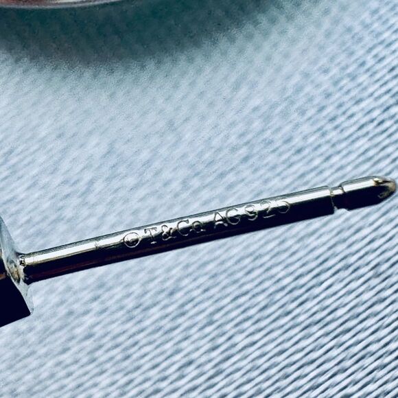 Tiffany & Co 1837 Hoop Earrings in Silver, Medium - Picture 6 of 7